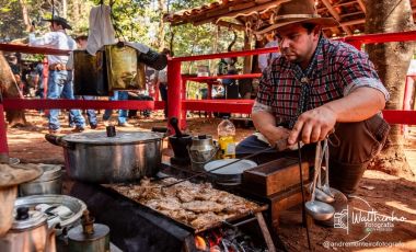Queima do Alho reúne famílias e mantém viva a cultura das comitivas boiadeiras em Barretos