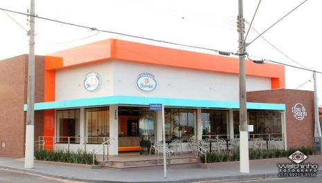 Reinauguração Gelateria Bambi -agora passou a se chamar Dona Morena Sorveteria Olimpia-SP