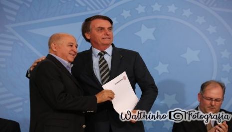 Presidente Jair Bolsonaro confirma presença na Festa do Peão de Barretos de 2020