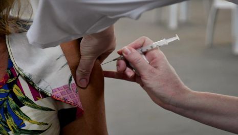 Olímpia libera vacinação para pessoas com 45 anos nesta terça-feira (29)