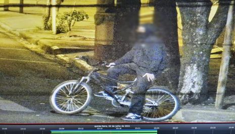 Videomonitoramento identifica menores pichando locais públicos e imóveis particulares