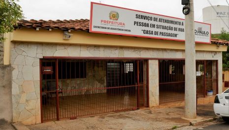 Social oferece serviço de atendimento à pessoa em situação de rua na Casa de Passagem