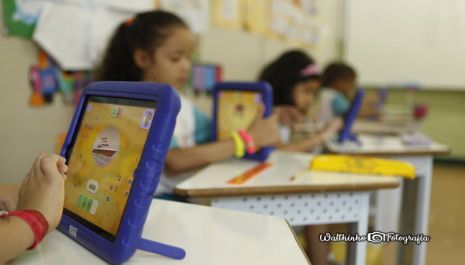  INVESTINDO NA EDUCAÇÃO: Educação inicia compra de mais de 1.600 tablets para aprimorar ensino da rede municipal