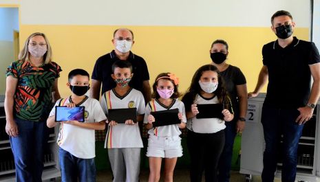 Escolas da rede municipal começam a receber tablets para modernização do aprendizado dos alunos