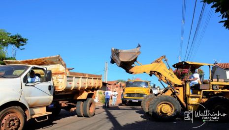 Cidade Limpa já recolheu cerca de 120 caminhões de entulhos e avança para novos bairros em Olímpia