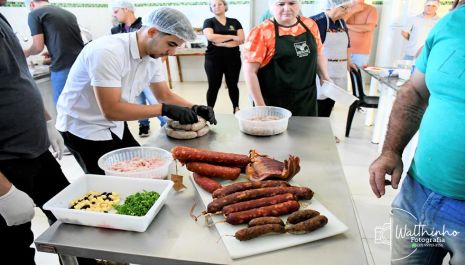 Olímpia capacita trabalhadores inscritos no SIM/POA em curso de Manipulação de Carnes e Embutidos  