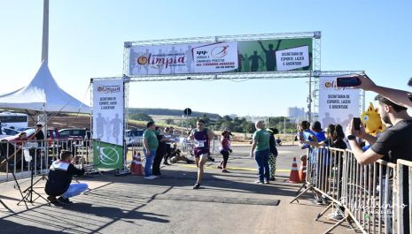 Mais de 750 atletas participaram da 44ª Corrida e Caminhada Pedestre do Trabalhador de Olímpia