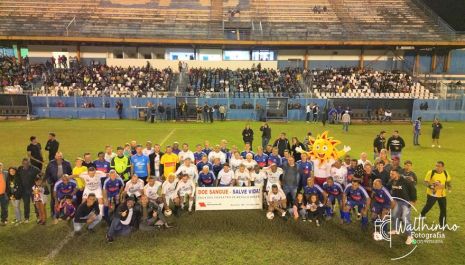“Futebol das Estrelas” reúne mais de mil pessoas no Estádio Tereza Breda para abertura do Campeonato Amador de Olímpia