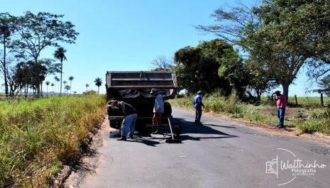 Vicinal Natal Breda recebe operação emergencial de tapa-buraco para manutenção da via