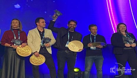 A honraria é pela integração total dos resorts do grupo com o parque aquático Hot Beach e a Vila Guarani, o que permite que o hóspede pague 