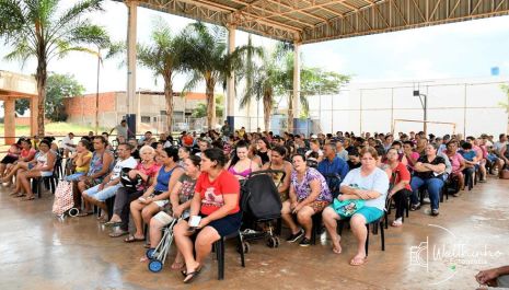 Encontro com moradores explica programas sociais, futuras obras e a importância do cadastro atualizado