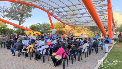 1º Feirão de Empregos em parceria com a rede hoteleira recebeu mais de 300 pessoas na Praça da Matriz