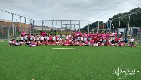“Outubro Rosa” movimenta escolas, equipes de Saúde e equipamentos sociais para reforçar a prevenção ao câncer