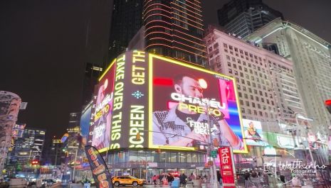 Chapéu Preto: Fiduma & Jeca comemoram 50 milhões de visualizações no Youtube com vídeo na Times Square