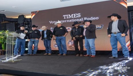  Votu International Rodeo anuncia atrações e montarias em touros com peões dos Estados Unidos