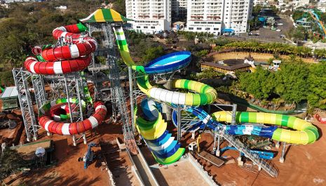 Thermas dos Laranjais é destaque na IAAPA 2025 ao lado da WhiteWater West