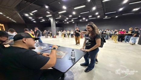 SESSÃO DE AUTÓGRAFOS COM RAIMUNDOS ESQUENTA SÃO JOSÉ DO RIO PRETO (SP) ANTES DO SHOW DO GUNS