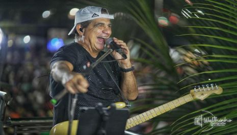 Após 13 anos, Durval Lelys volta a Ribeirão Preto com show de três horas no RP Folia